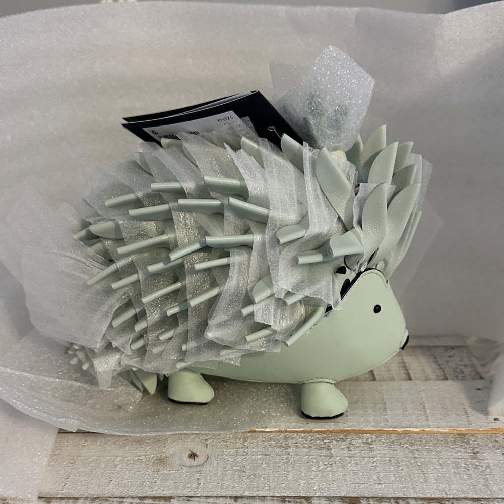 Nwt Kate spade Stevie hedgehog critters mint frost bag